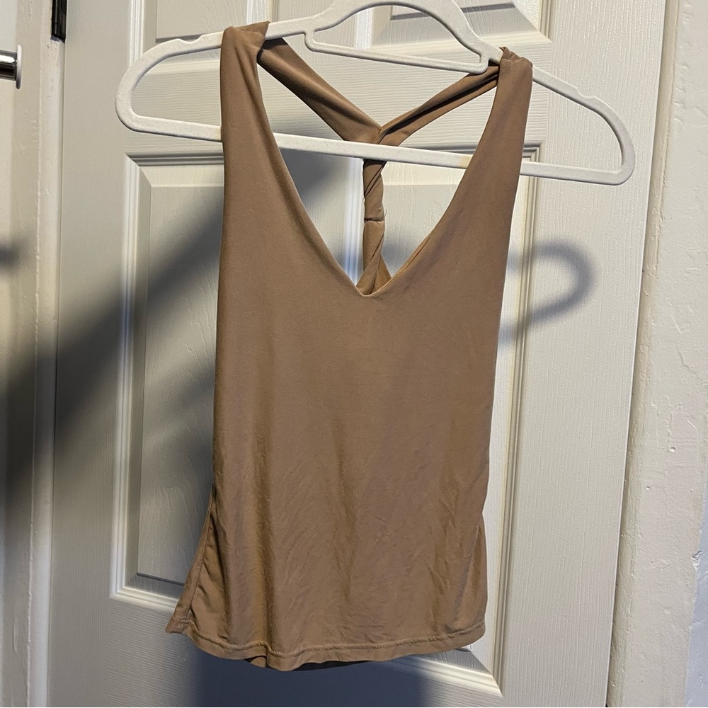 Tan color top 🤎